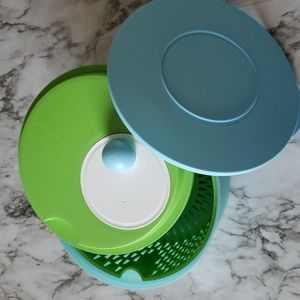 Tupperware Spin N Save Salad Spinner